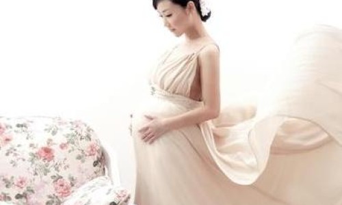 婴儿可以使用花露水吗-婴儿可以用花类洗澡吗网—知名的婴儿可以用花露水洗澡吗网站,分享婴儿可以用花类洗澡吗知识