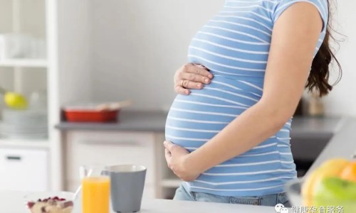 婴儿可以使用花露水吗-婴儿可以用花类洗澡吗网—知名的婴儿可以用花露水洗澡吗网站,分享婴儿可以用花类洗澡吗知识